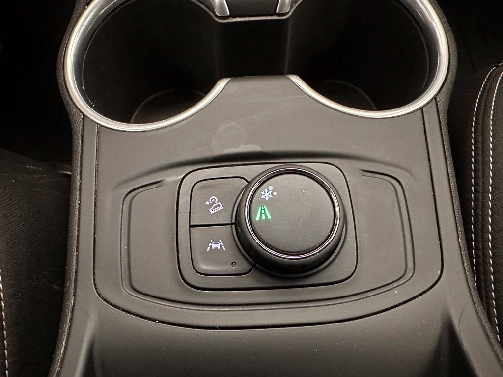 Used 2022 GMC Terrain SLE FWD image 15