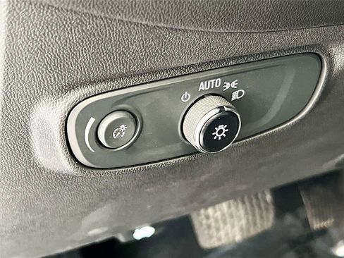 Used 2023 Chevrolet Equinox LT AWD/4WD image 14