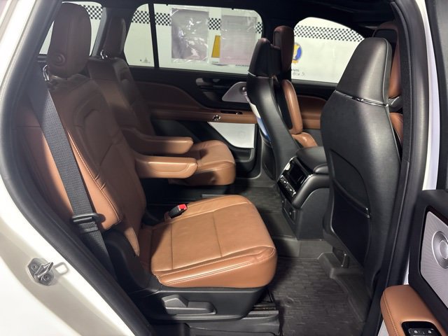 Used 2020 Lincoln Aviator Reserve w/ Equipment Group 202A AWD/4WD image 21