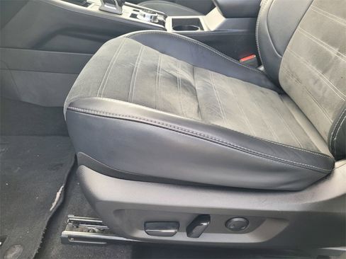 Used 2024 Mitsubishi Outlander SE image 26