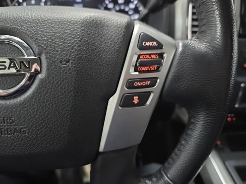 Used 2021 Nissan Titan SV w/ SV Convenience Package image 20