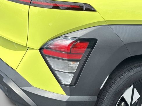 Used 2024 Hyundai Kona SEL FWD image 50