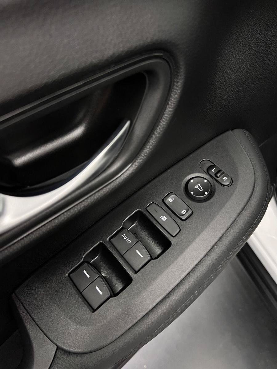 Used 2026 Honda HR-V LX image 28
