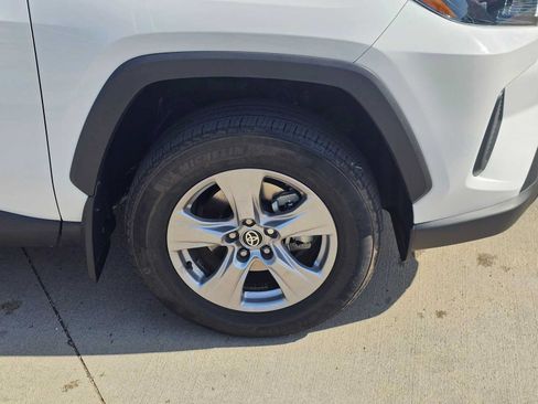 Certified 2025 Toyota RAV4 XLE AWD/4WD image 9