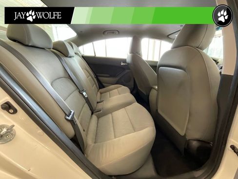 Used 2015 Kia Forte LX FWD image 18