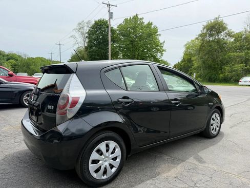 Used 2014 Toyota Prius C One FWD image 6