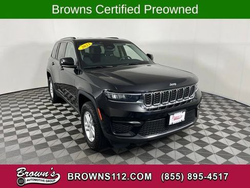 Used 2023 Jeep Grand Cherokee Laredo AWD/4WD image 1