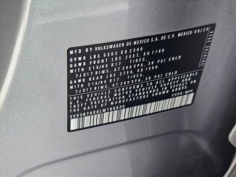 Used 2020 Volkswagen Tiguan SE image 15