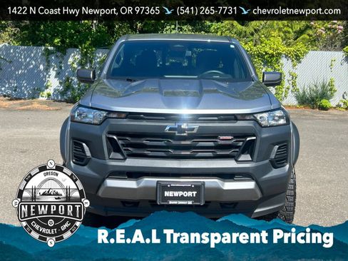 Used 2025 Chevrolet Colorado Trail Boss AWD/4WD image 2