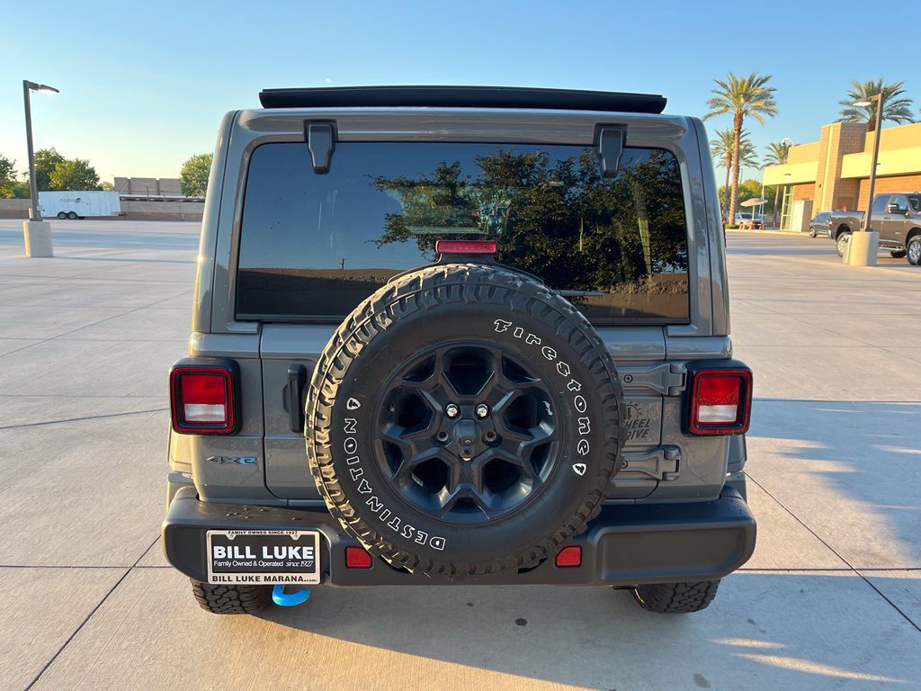 Used 2023 Jeep Wrangler Unlimited w/ Sun & Screen Package AWD/4WD image 9