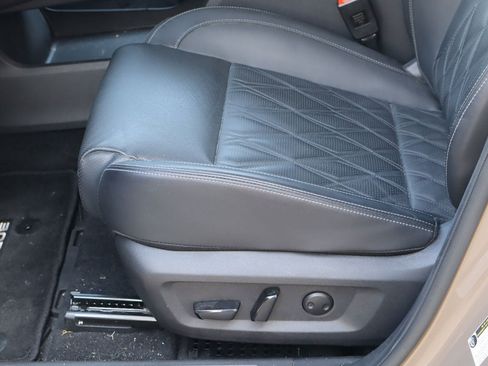 Used 2024 Nissan Rogue Platinum w/ Platinum Premium Package FWD image 14