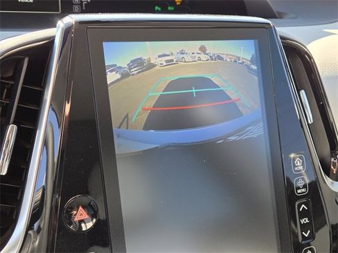 Used 2017 Toyota Prius Prime Advanced image 22