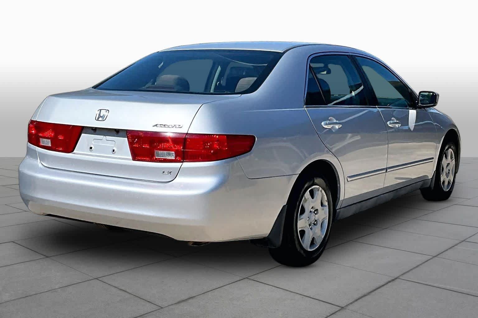 Used 2005 Honda Accord LX image 12