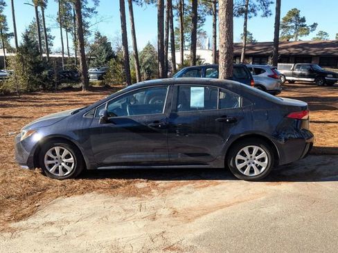 Used 2024 Toyota Corolla LE image 7