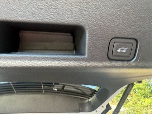 New 2026 Chevrolet Traverse LT image 6