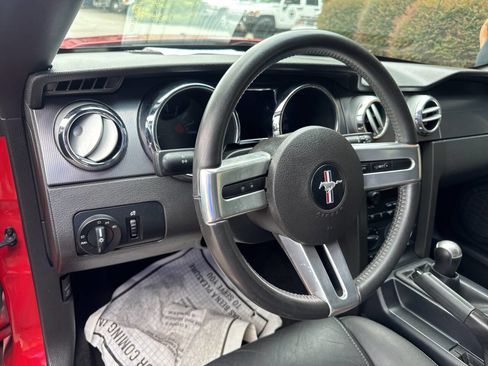 Used 2006 Ford Mustang GT image 19