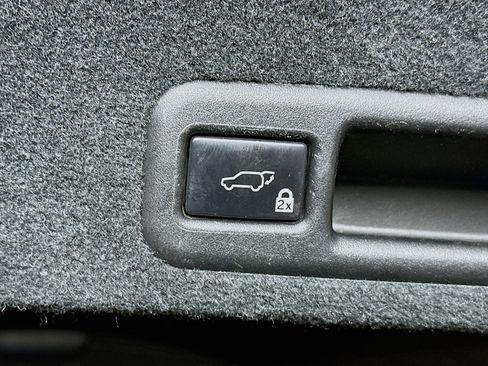 Used 2017 Lexus RX 450h AWD w/ Cold Weather Package image 31