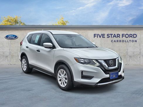 Used 2019 Nissan Rogue S FWD image 1