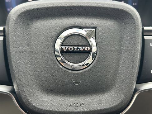 Used 2025 Volvo XC40 B5 Ultra w/ Protection Package image 32