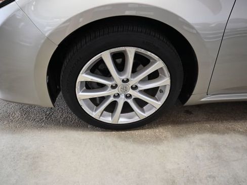 Used 2013 Toyota Avalon Limited FWD image 30