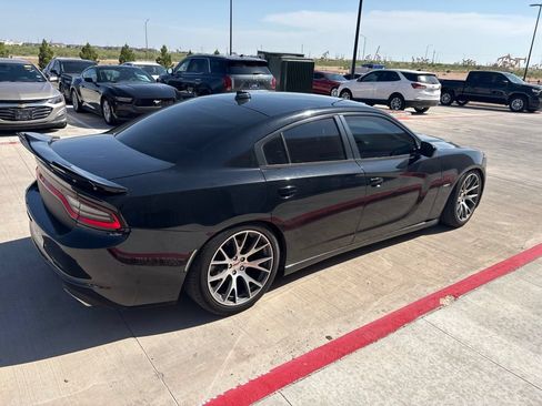 Used 2015 Dodge Charger R/T RWD image 1