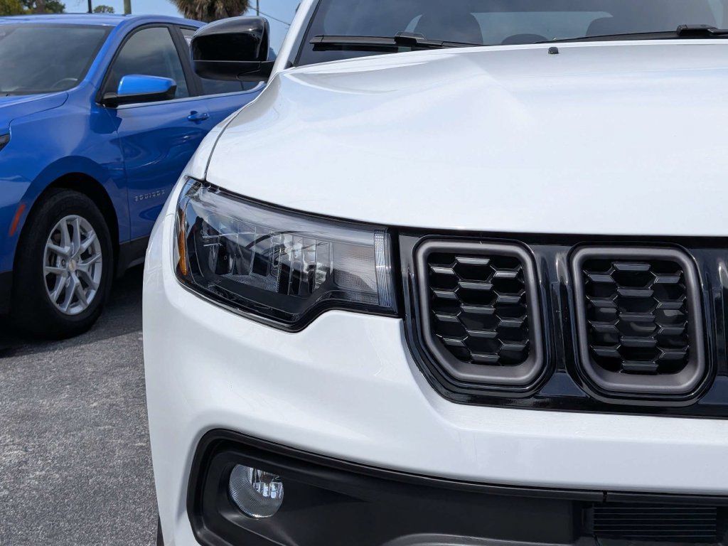 New 2026 Jeep Compass Latitude AWD/4WD image 9