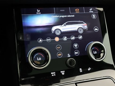 Used 2019 Land Rover Range Rover Velar S image 30