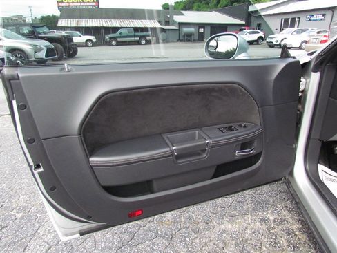 Used 2012 Dodge Challenger SRT8 w/ Premium Sound Group RWD image 11