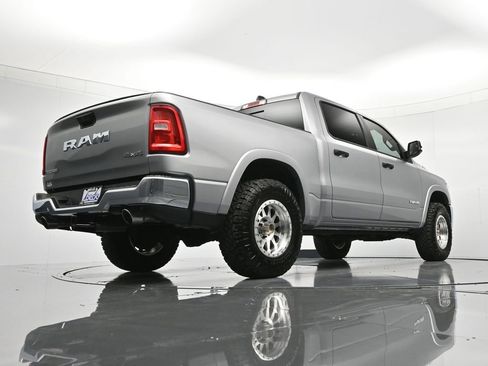 Used 2025 RAM 1500 Big Horn AWD/4WD image 39