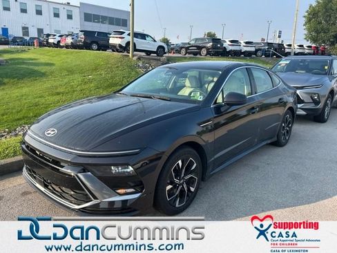 Used 2024 Hyundai Sonata SEL FWD image 1