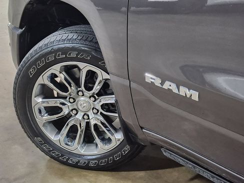 Used 2024 RAM 1500 Laramie AWD/4WD image 23