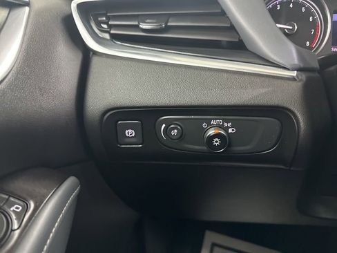 Used 2020 Buick Enclave Essence w/ Sport Touring Edition image 40