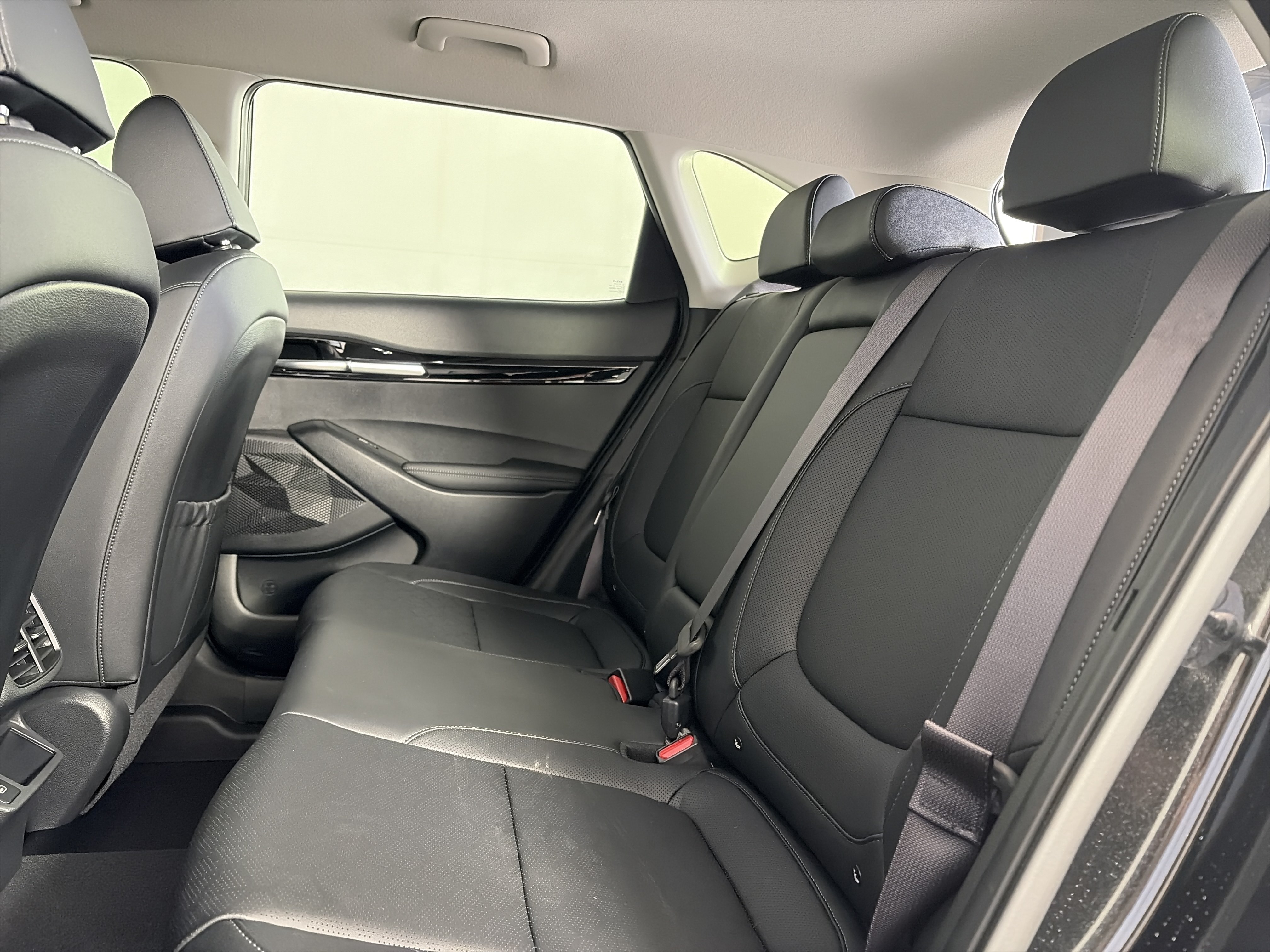 Certified 2026 Kia Seltos EX FWD image 7