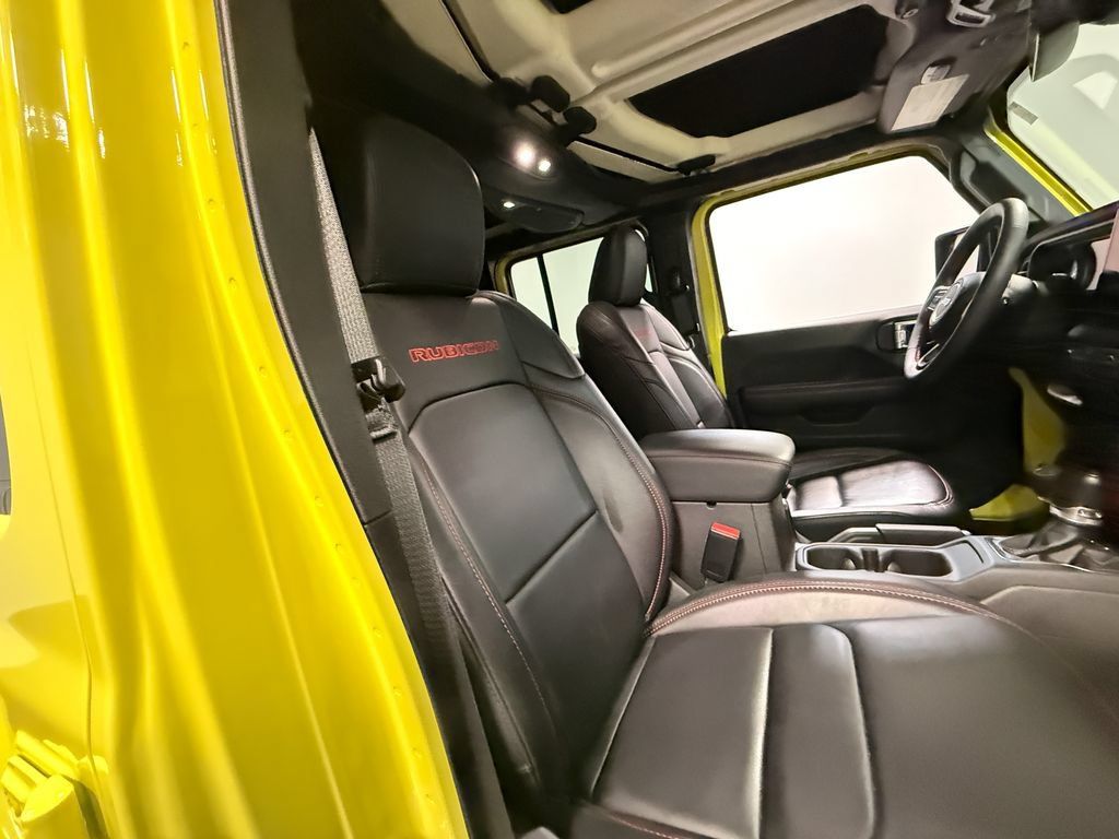 Used 2024 Jeep Wrangler Unlimited Rubicon AWD/4WD image 64