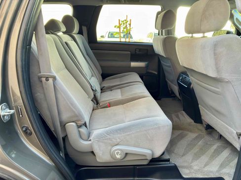 Used 2008 Toyota Sequoia SR5 RWD image 39