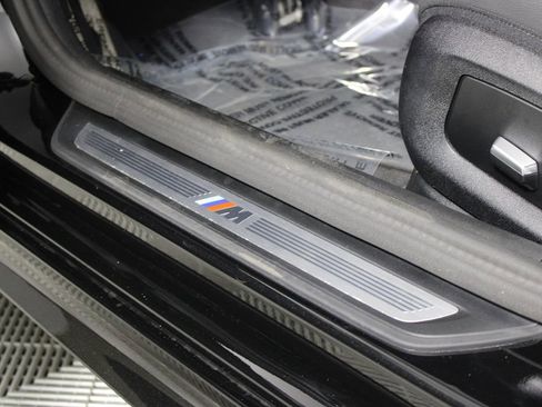 Used 2023 BMW 530e w/ M Sport Package image 27