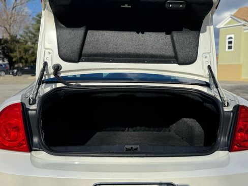 Used 2011 Chevrolet Malibu LT w/ White Diamond Premium Package image 9