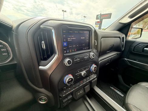 Used 2020 GMC Sierra 1500 AT4 w/ AT4 Premium Package AWD/4WD image 16