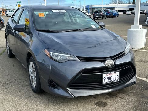 Certified 2018 Toyota Corolla L image 3
