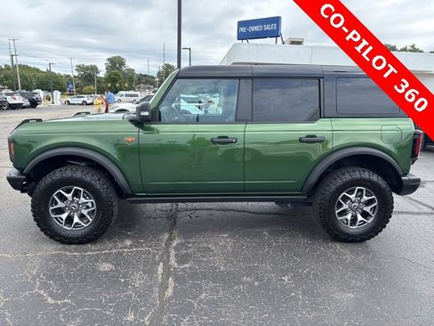 Used 2024 Ford Bronco Badlands image 2