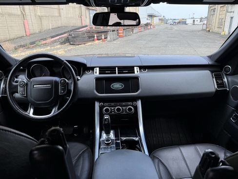 Used 2015 Land Rover Range Rover Sport HSE image 52