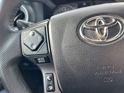 Used 2022 Toyota Tacoma TRD Sport image 22