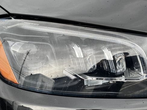 Used 2021 Mercedes-Benz GLS 450 4MATIC image 11