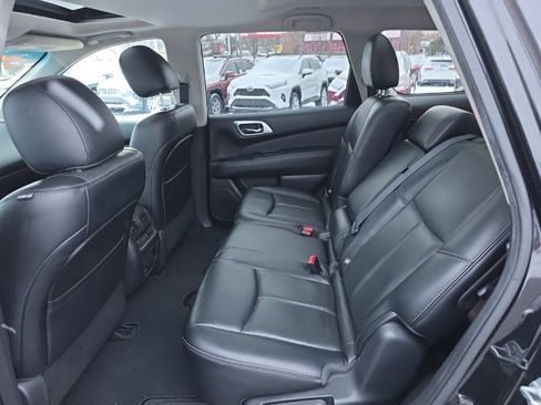 Used 2015 Nissan Pathfinder Platinum image 13