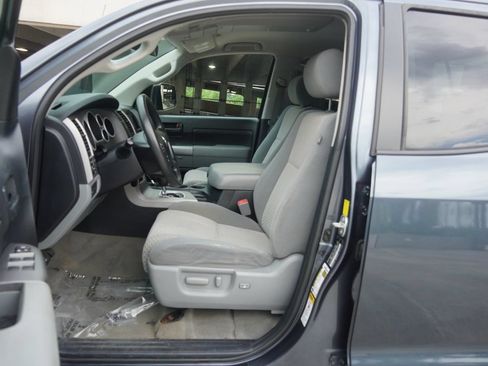 Used 2010 Toyota Tundra 4x4 Double Cab image 8