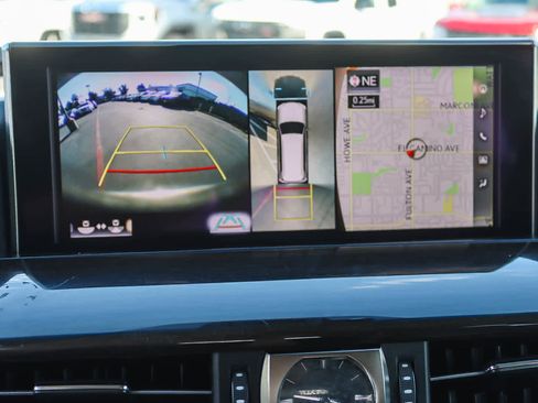 Used 2018 Lexus LX 570 4WD image 23