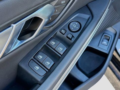 Used 2022 BMW 330i 330i w/ Driving Assistance Package image 26