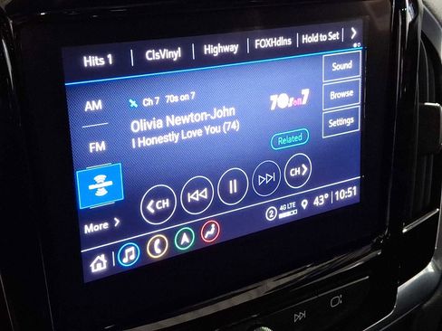 Used 2023 Chevrolet Traverse RS image 23