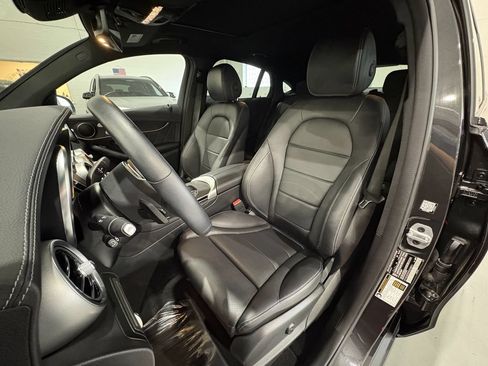Used 2022 Mercedes-Benz GLC 300 4MATIC image 9