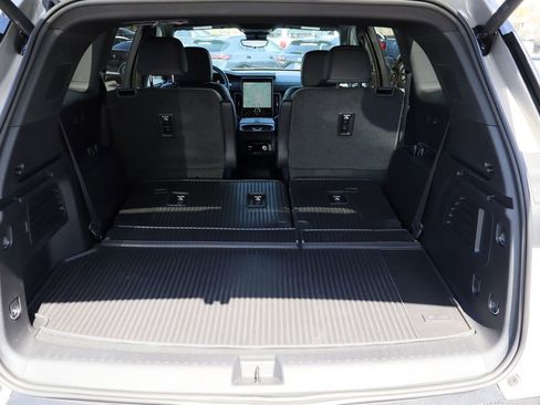 New 2026 GMC Acadia AT4 w/ Luxury Package AWD/4WD image 7
